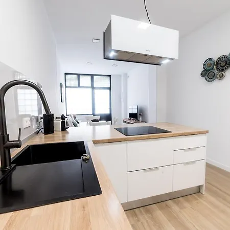 Moonkey - Apto. Albéniz, Con Acogedor Patio Appartement Alicante
