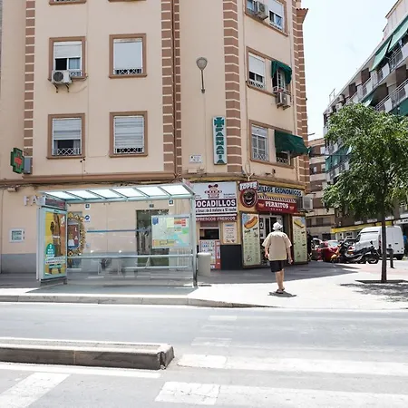 Moonkey - Apto. Albeniz, Con Acogedor Patio Apartment